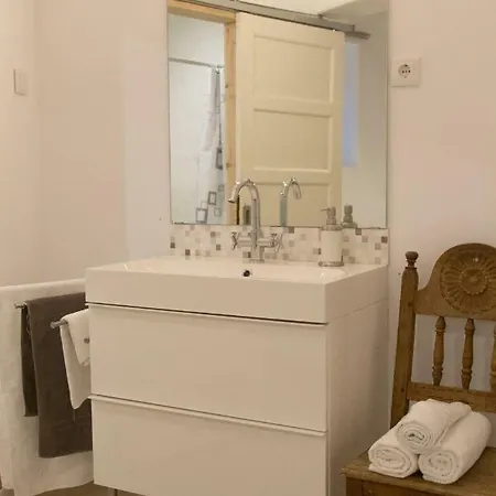 Apartment Open Space In Principe Real. *