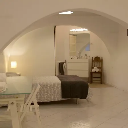 Open Space In Principe Real. Apartment