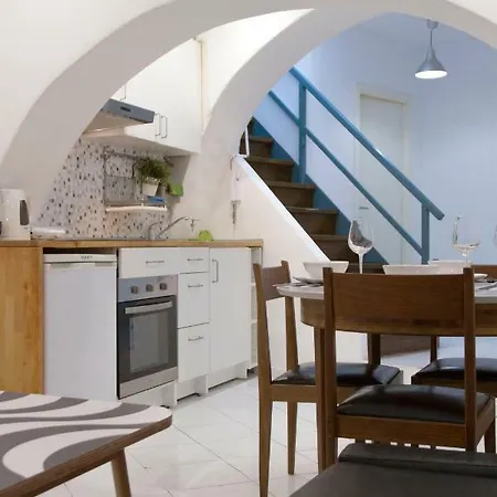 Apartment Open Space In Principe Real. *